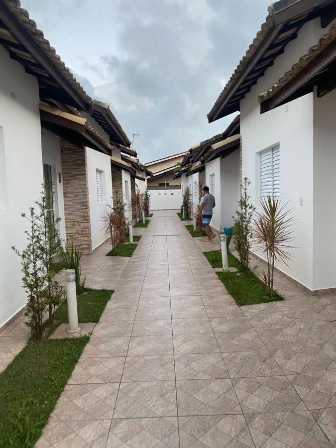 Casa Com Piscina E Churrasqueira - Lindissima! Ітанняен Екстер'єр фото